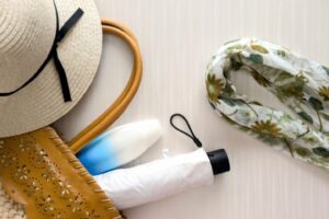 日焼け対策| ほうれい線はなぜできる？｜対処法と美容鍼の解説もあり